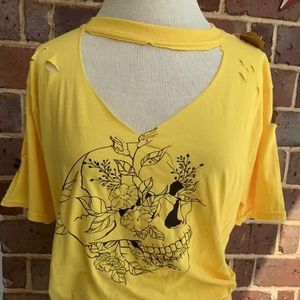Skull yellow T-shirt distressed
